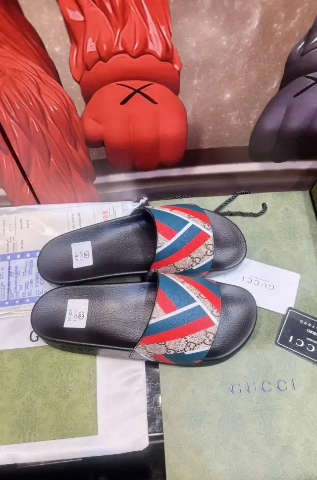 hype Gucci Slippers