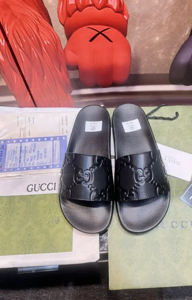 hype Gucci Slippers