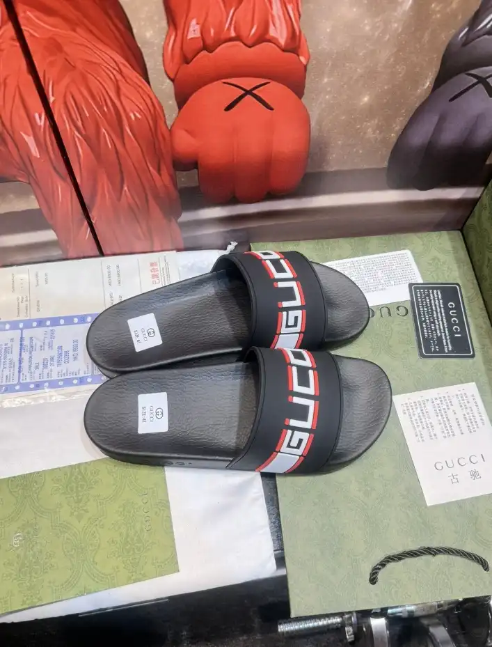 hype Gucci Slippers