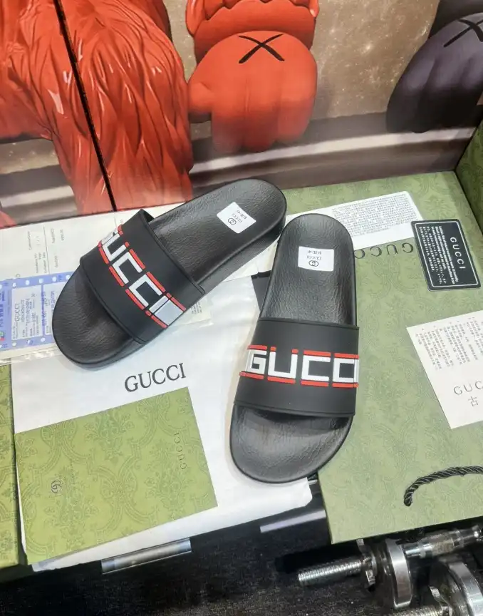 hype Gucci Slippers