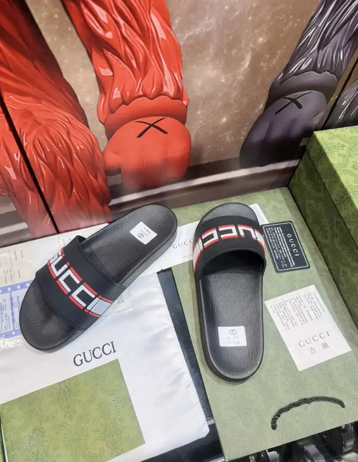 hype Gucci Slippers