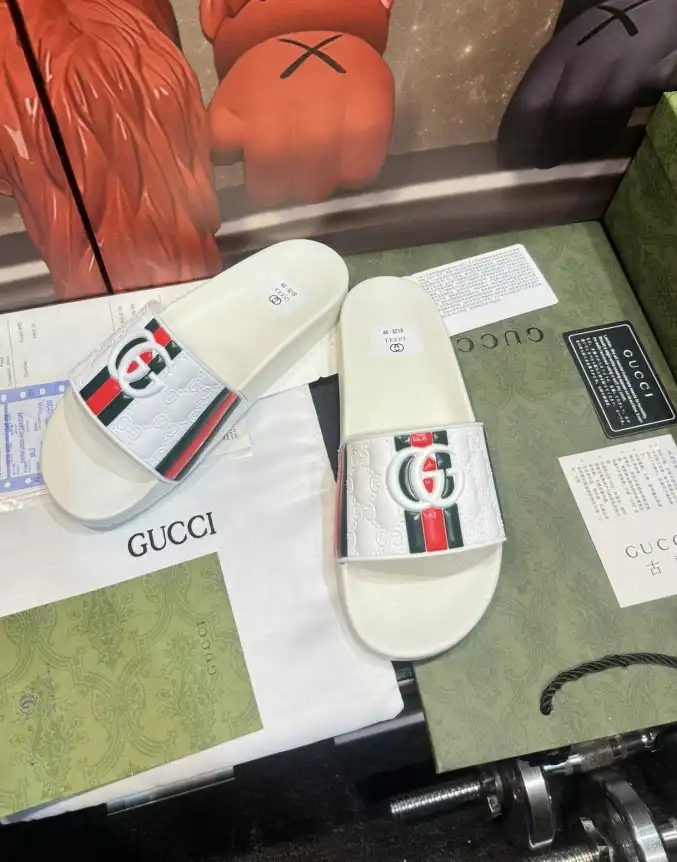 hype Gucci Slippers