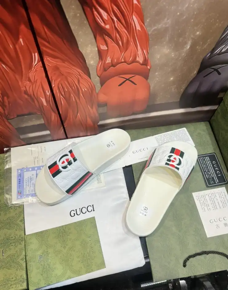 hype Gucci Slippers