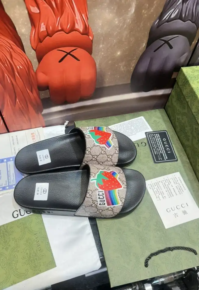 hype Gucci Slippers