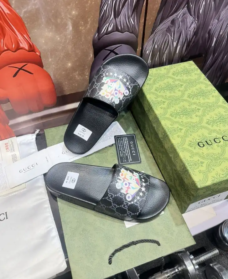 hype Gucci Slippers