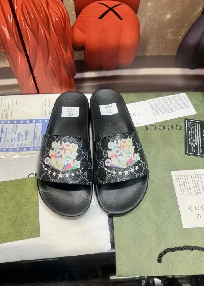 hype Gucci Slippers