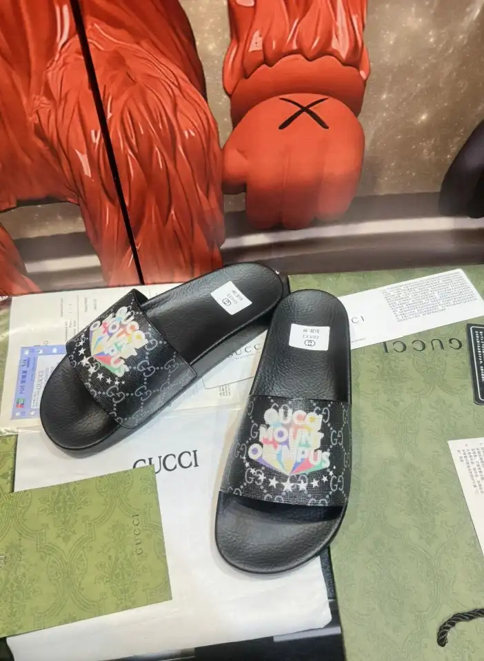 hype Gucci Slippers