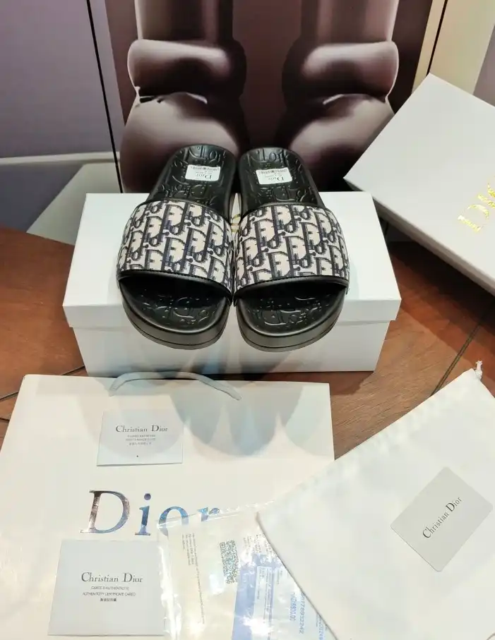 hype Christian Dior Slippers