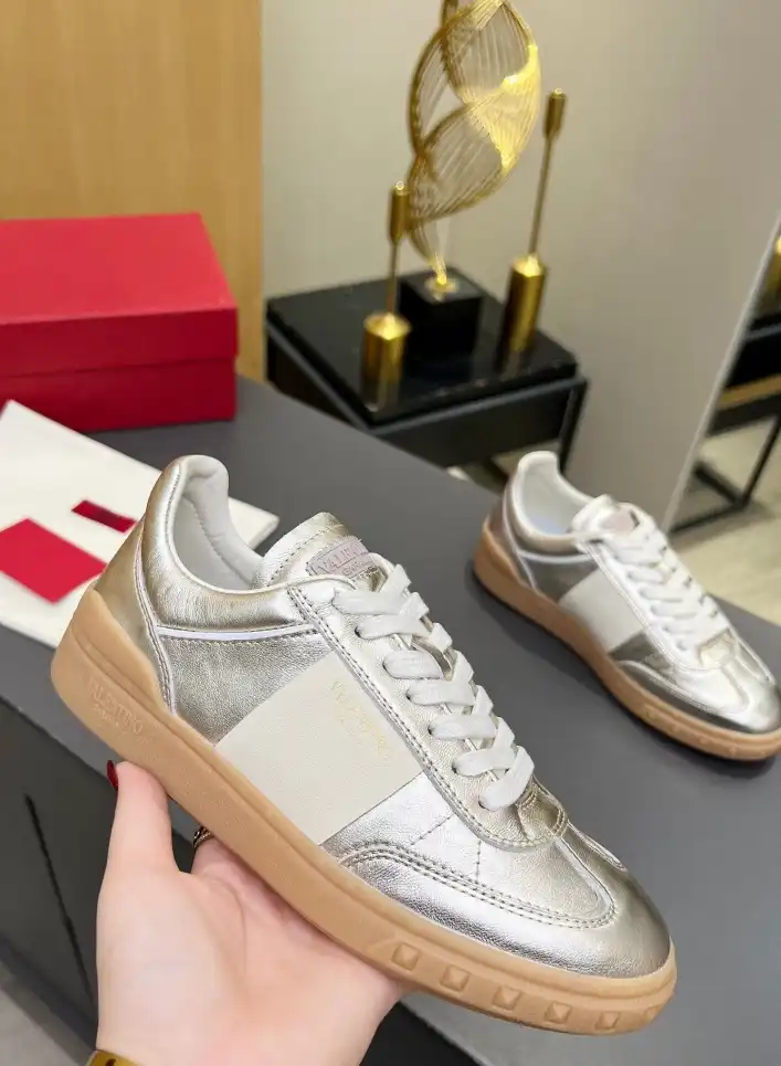 hype Valentino Casual Shoes