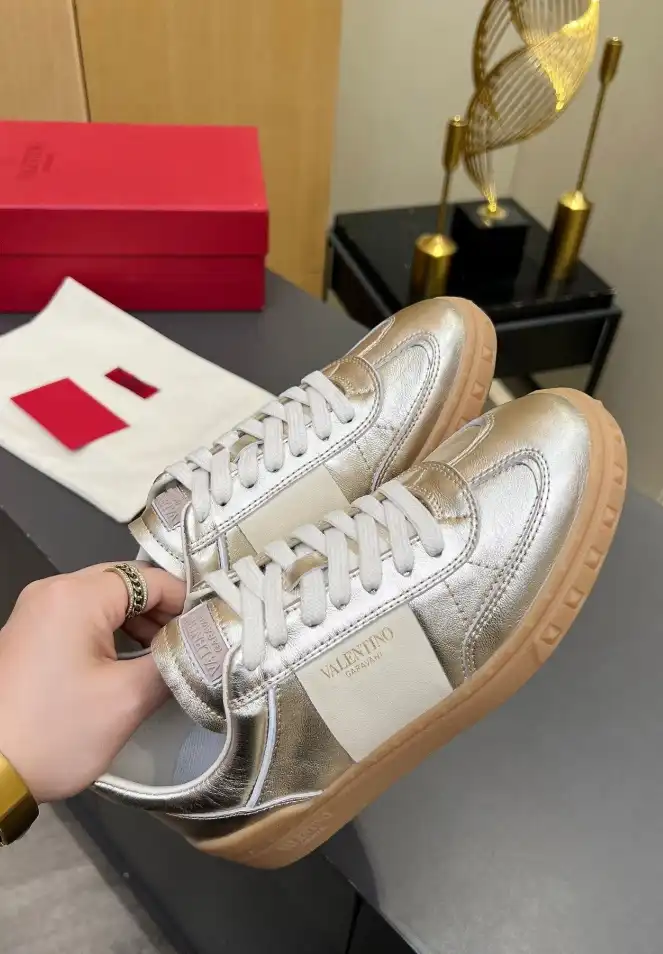 hype Valentino Casual Shoes