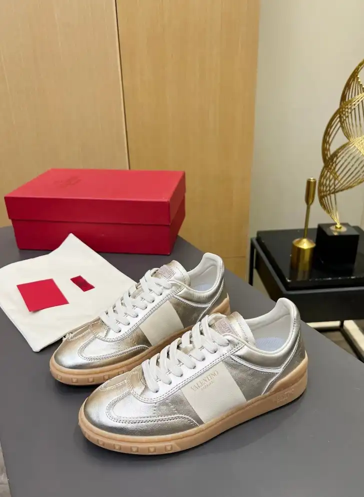 hype Valentino Casual Shoes