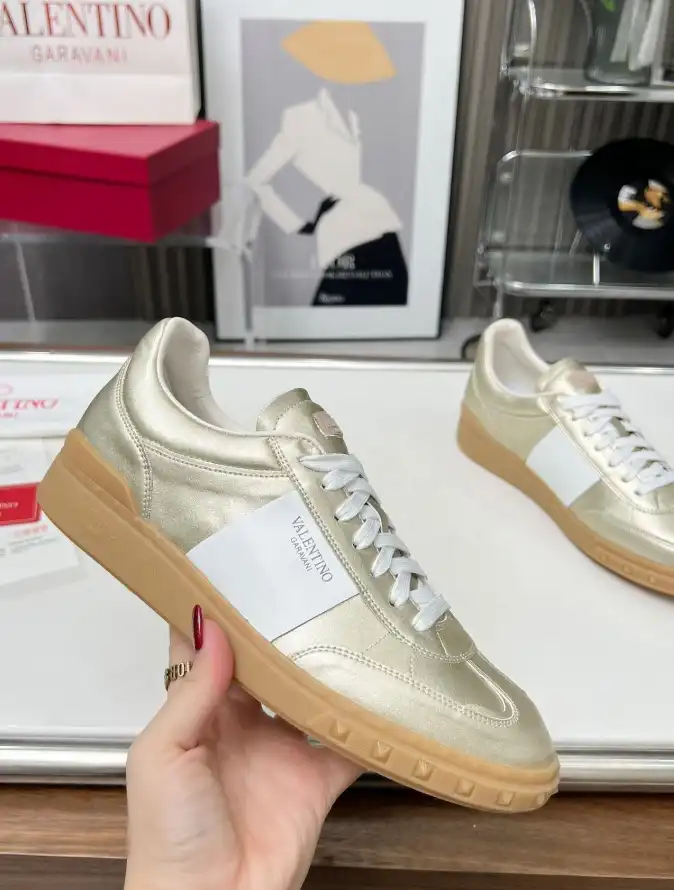 hype Valentino Casual Shoes