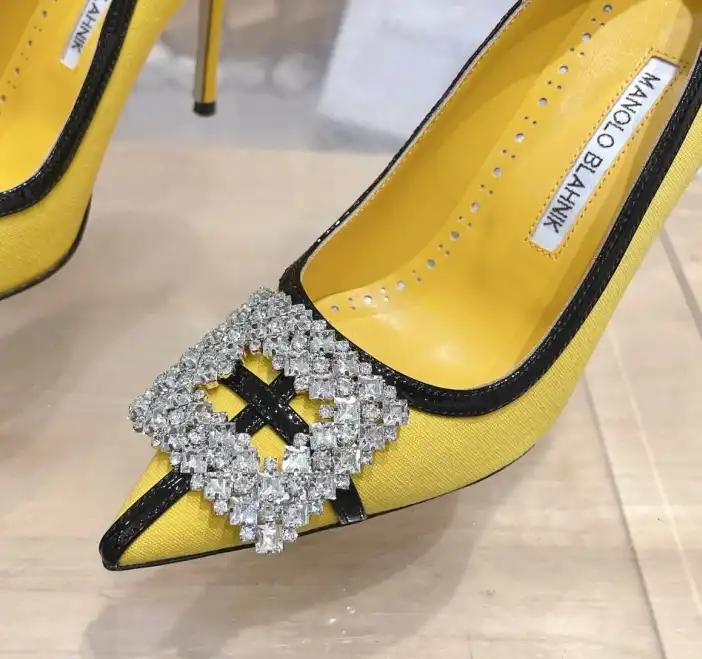 hype Manolo Blahnik High Heels