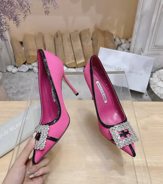 hype Manolo Blahnik High Heels