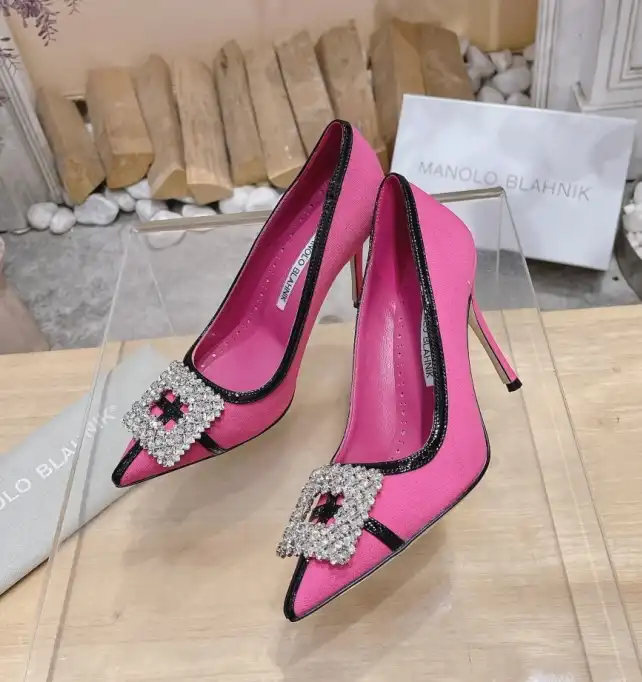 hype Manolo Blahnik High Heels