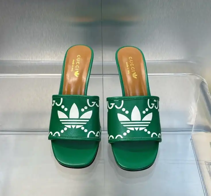 hype Gucci Slippers