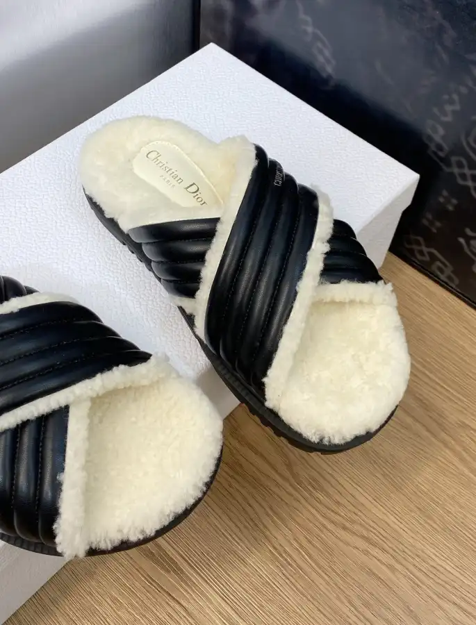 hype Christian Dior Sandals