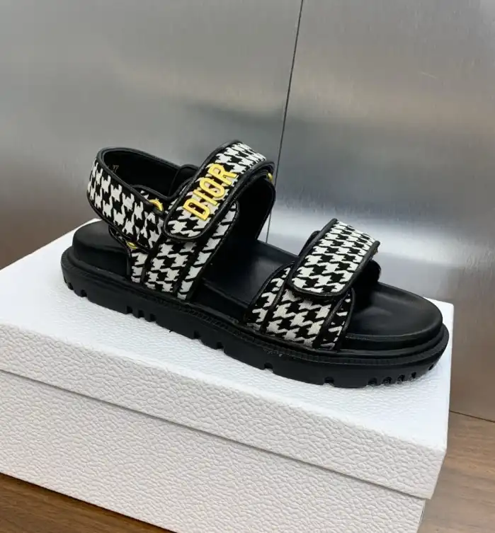 hype Christian Dior Sandals