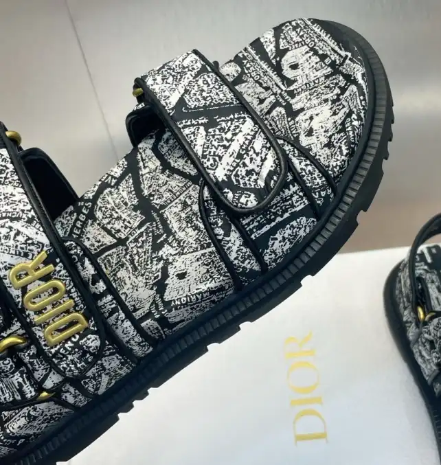 hype Christian Dior Sandals