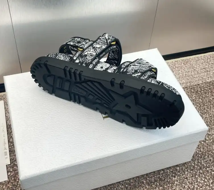 hype Christian Dior Sandals