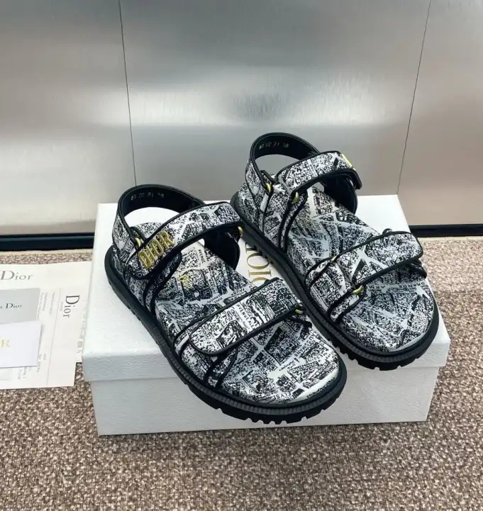 hype Christian Dior Sandals