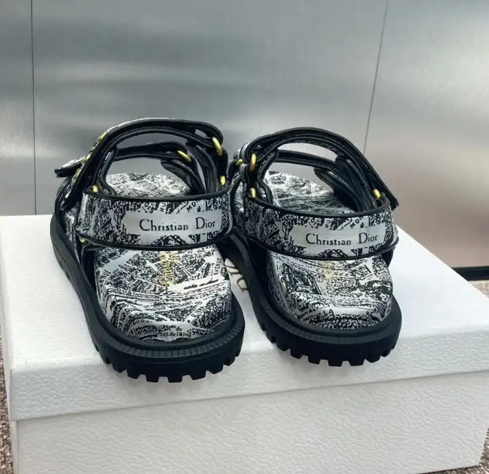 hype Christian Dior Sandals