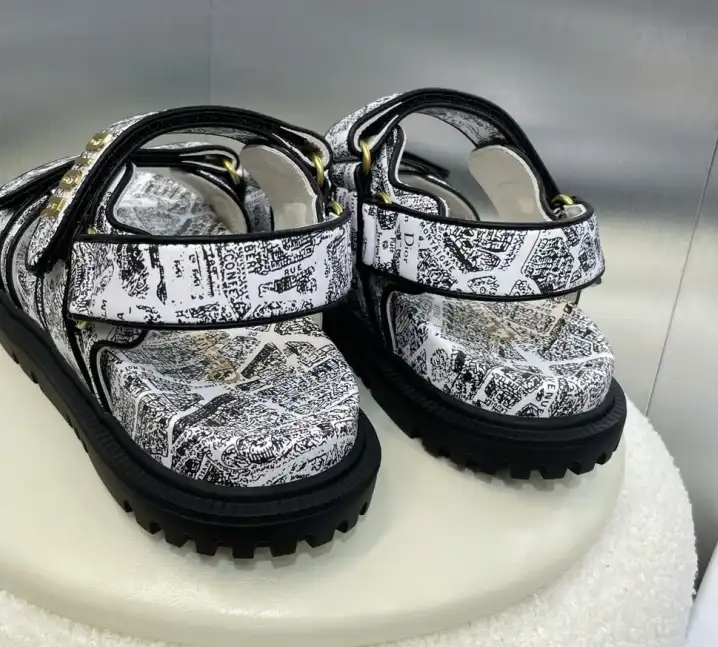 hype Christian Dior Sandals