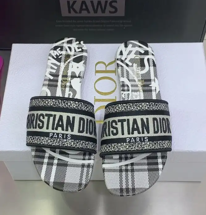 hype Christian Dior Slippers