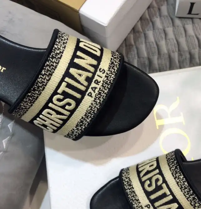 hype Christian Dior Slippers