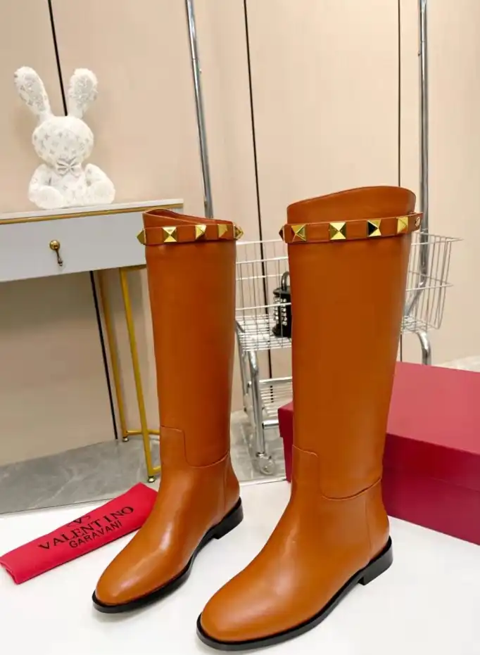 hype Valentino Boots