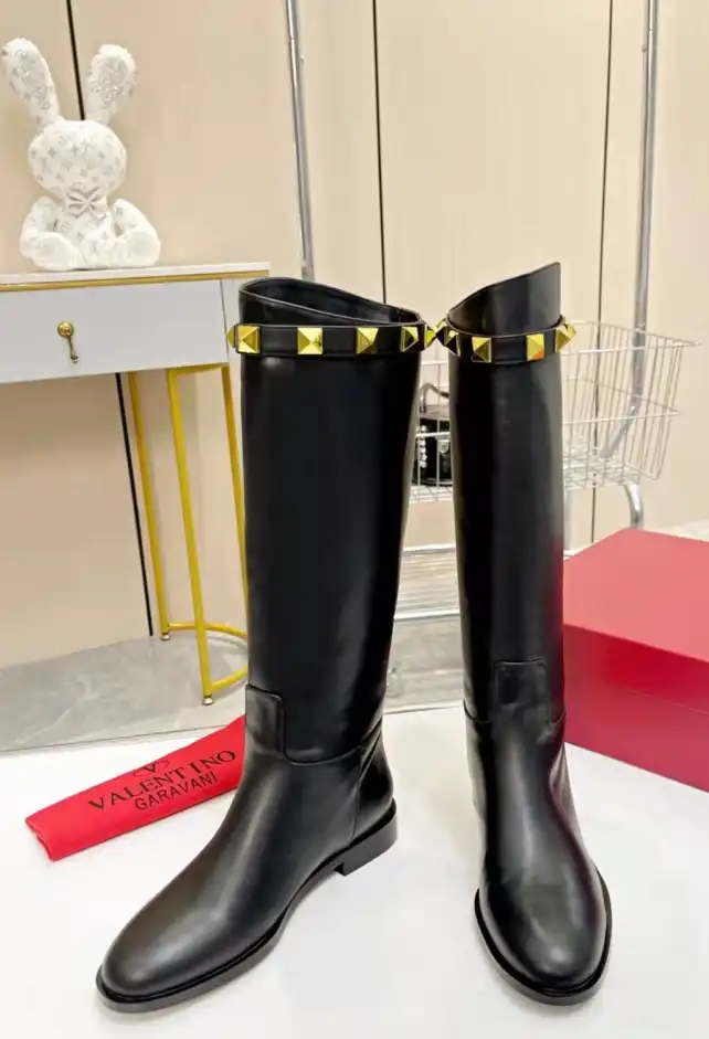 hype Valentino Boots