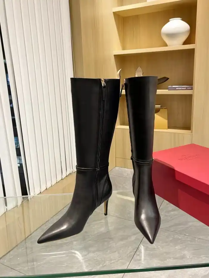 hype Valentino Boots