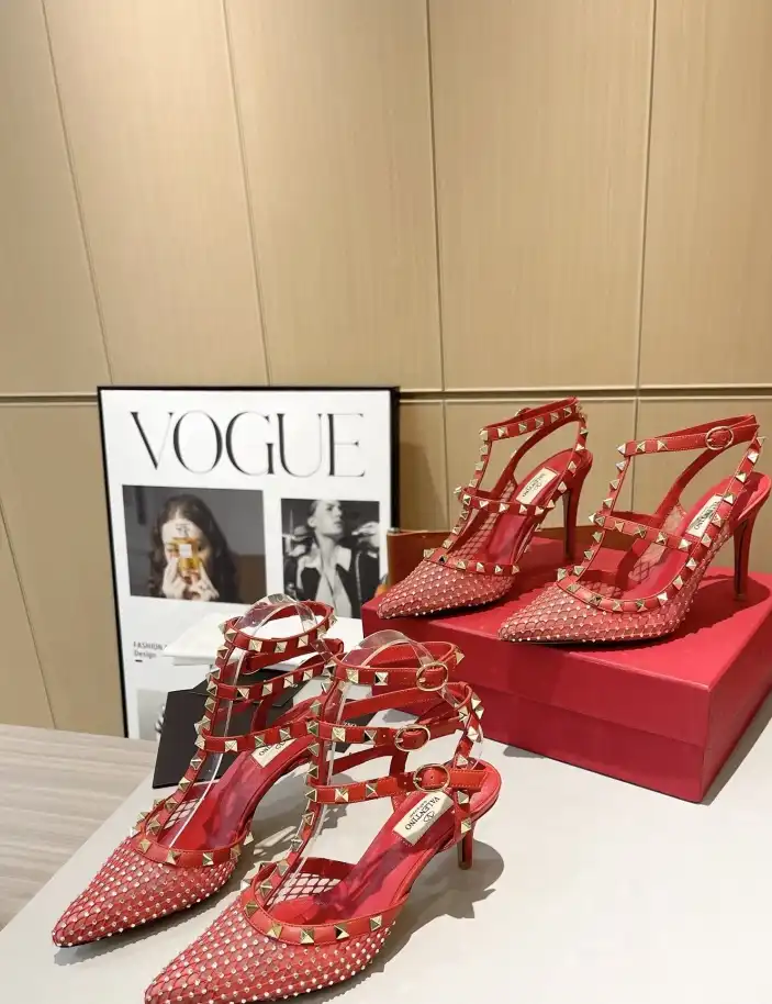 hype Valentino High Heels