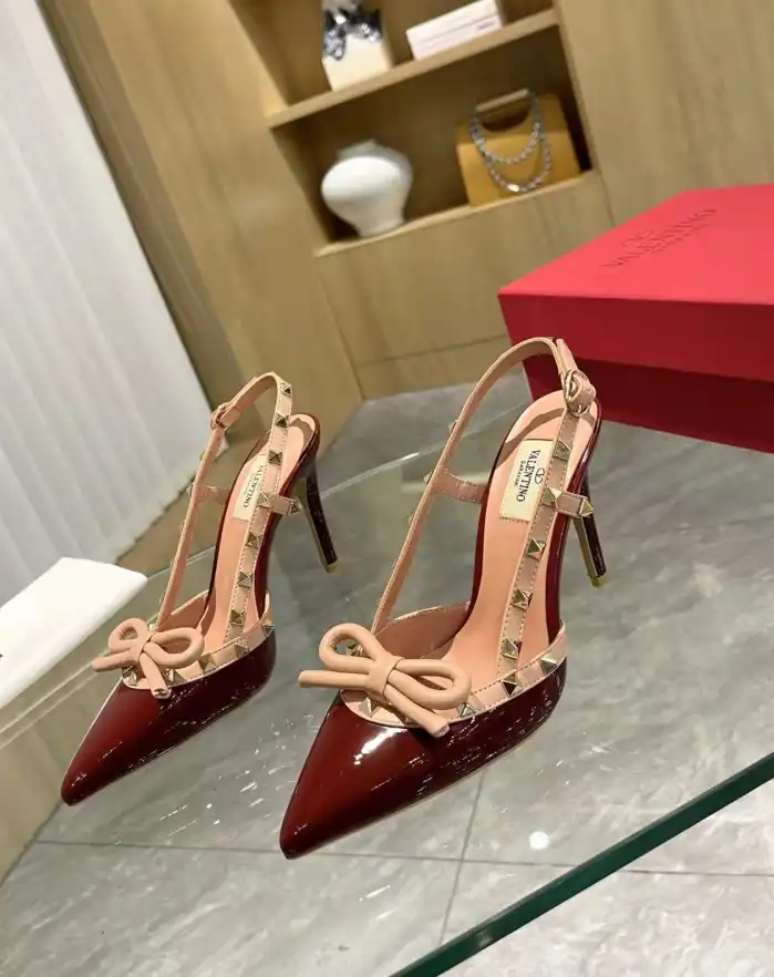 hype Valentino Sandals