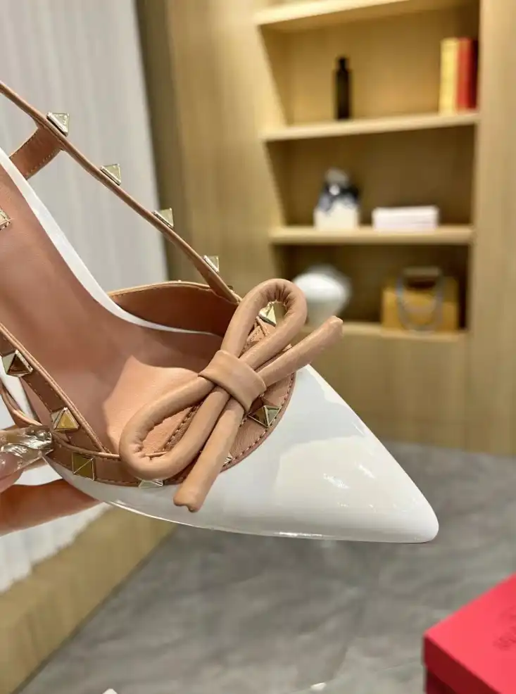 hype Valentino Sandals