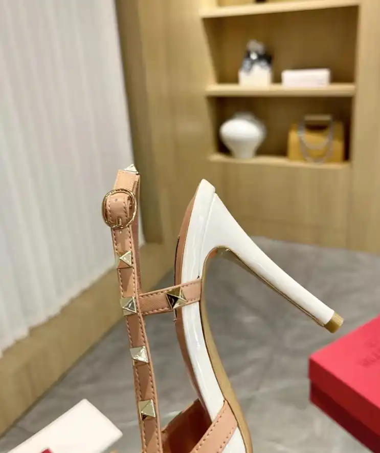 hype Valentino Sandals