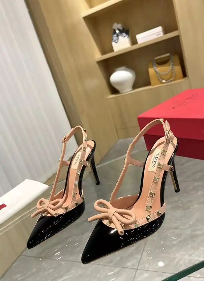 hype Valentino Sandals