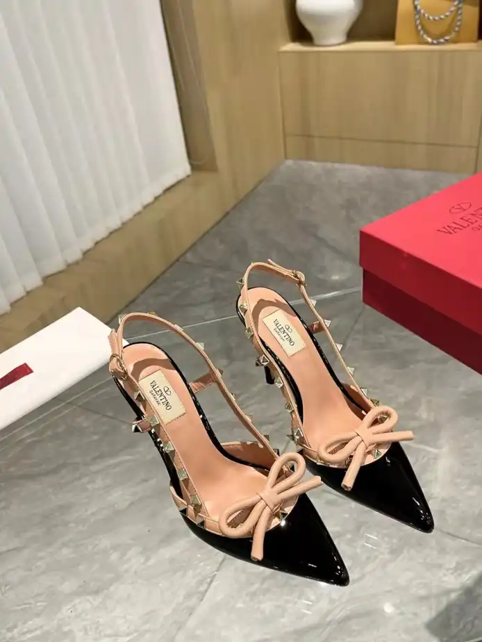 hype Valentino Sandals