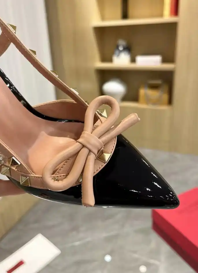 hype Valentino Sandals