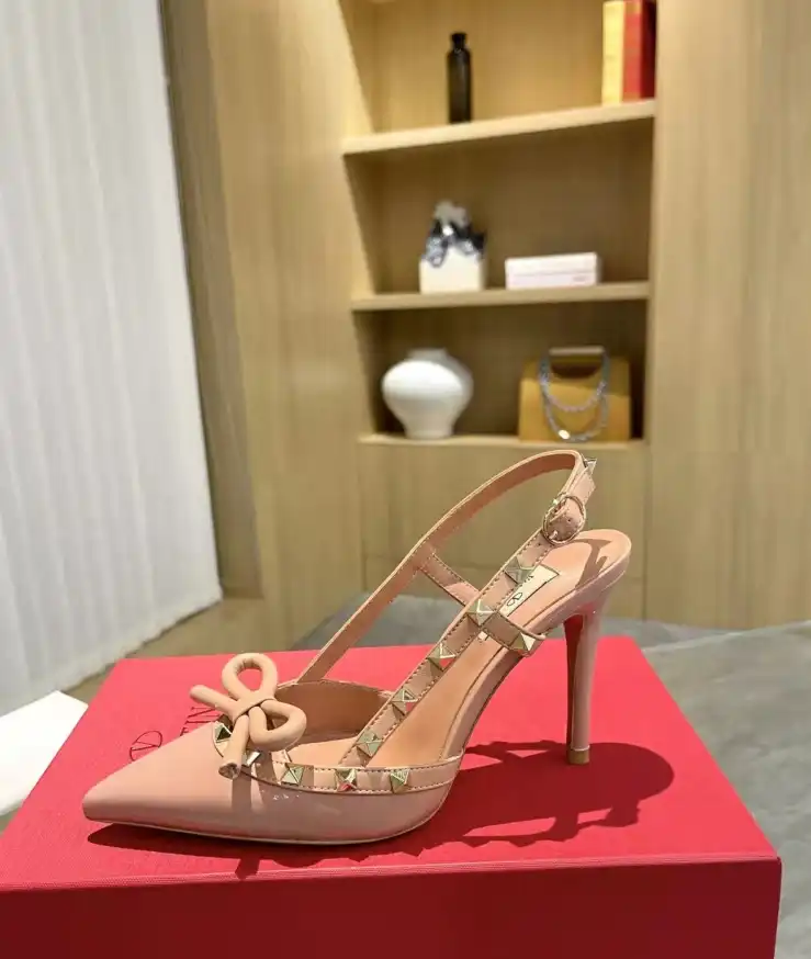 hype Valentino Sandals