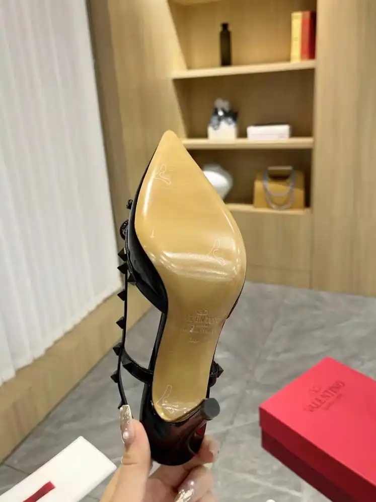 hype Valentino Sandals