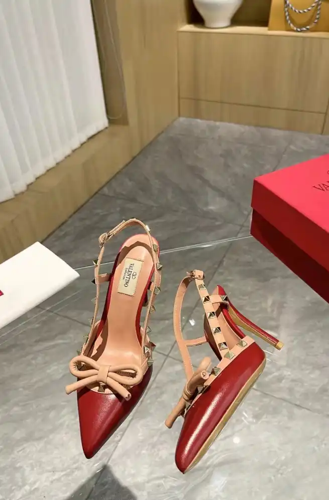 hype Valentino Sandals