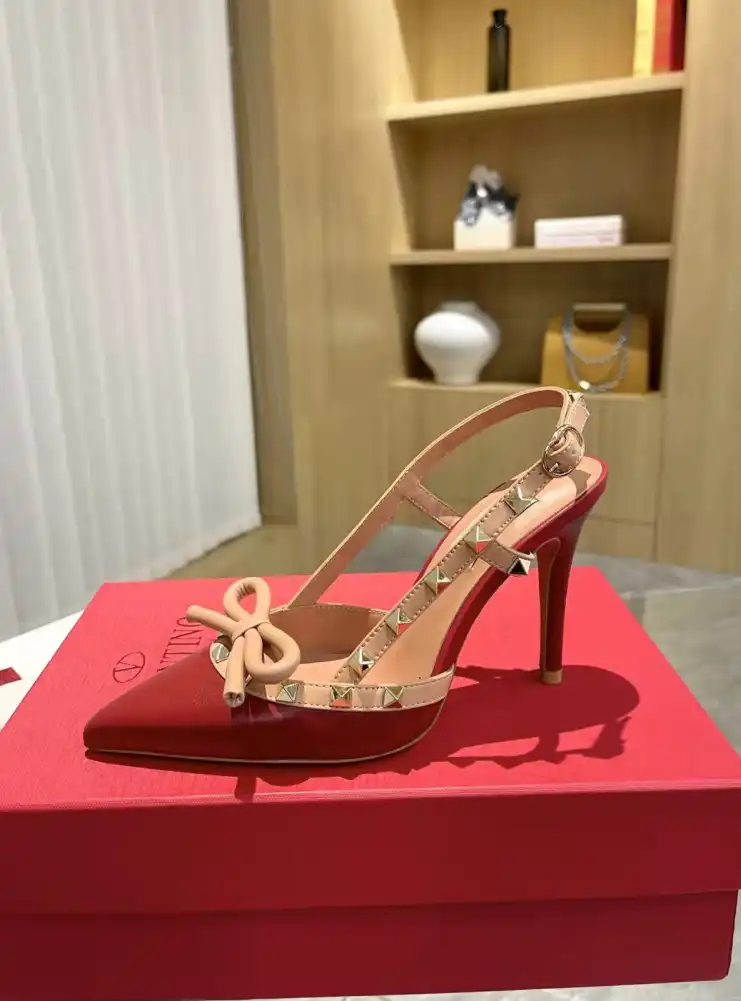 hype Valentino Sandals