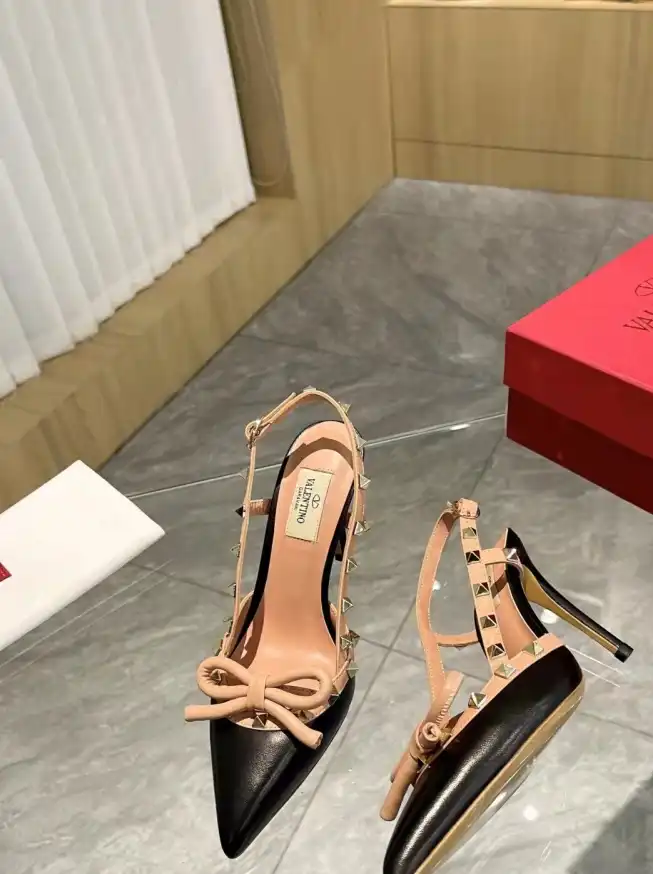 hype Valentino Sandals