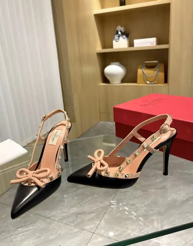 hype Valentino Sandals