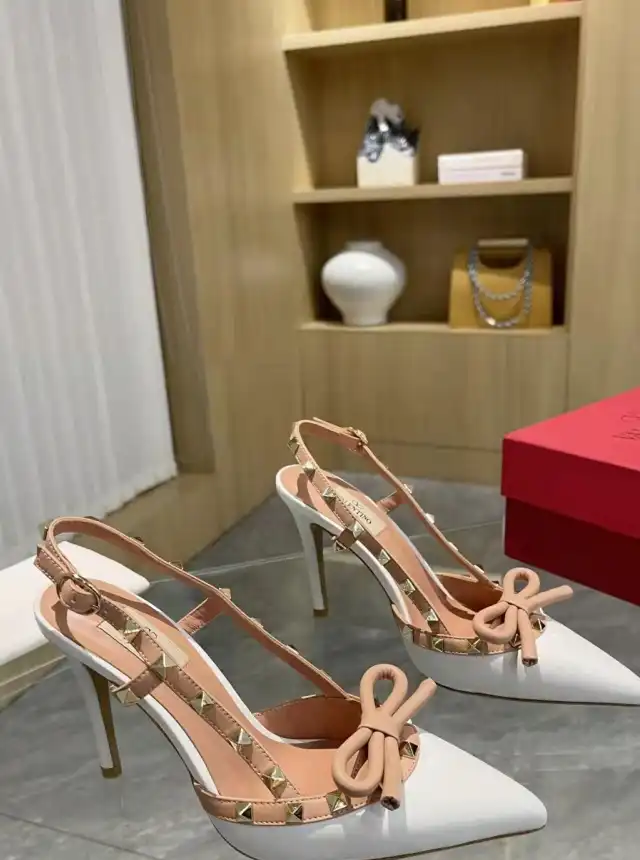 hype Valentino Sandals