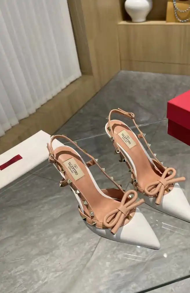 hype Valentino Sandals