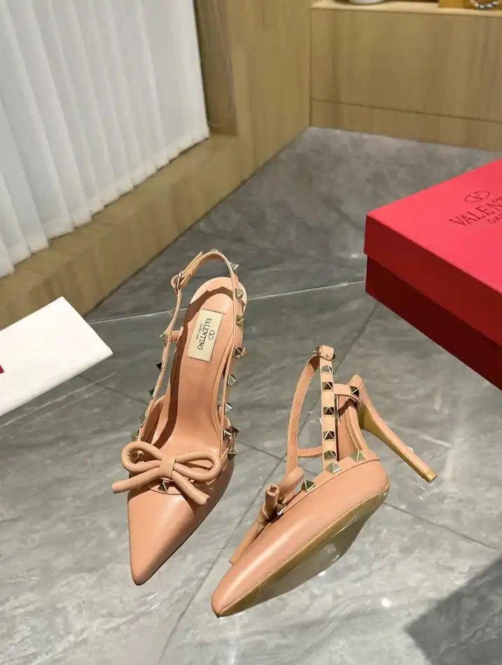 hype Valentino Sandals