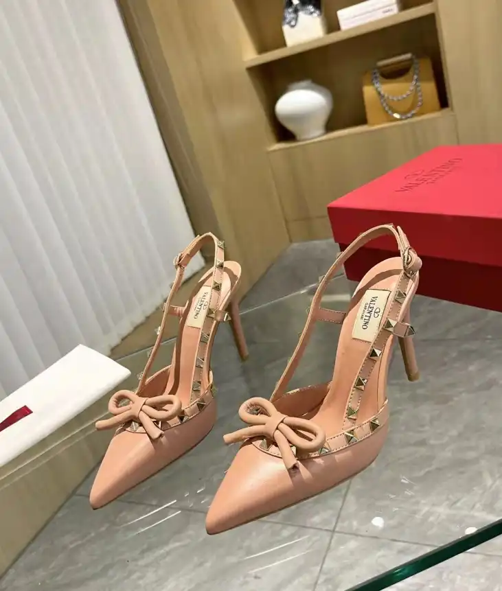 hype Valentino Sandals