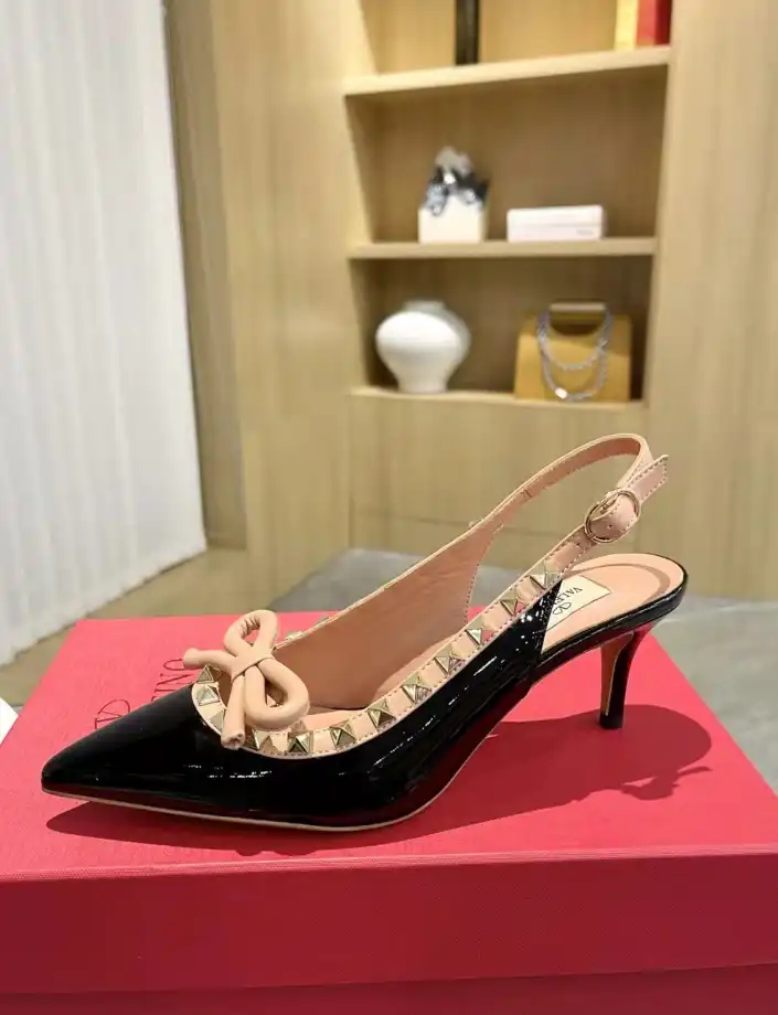 hype Valentino Sandals